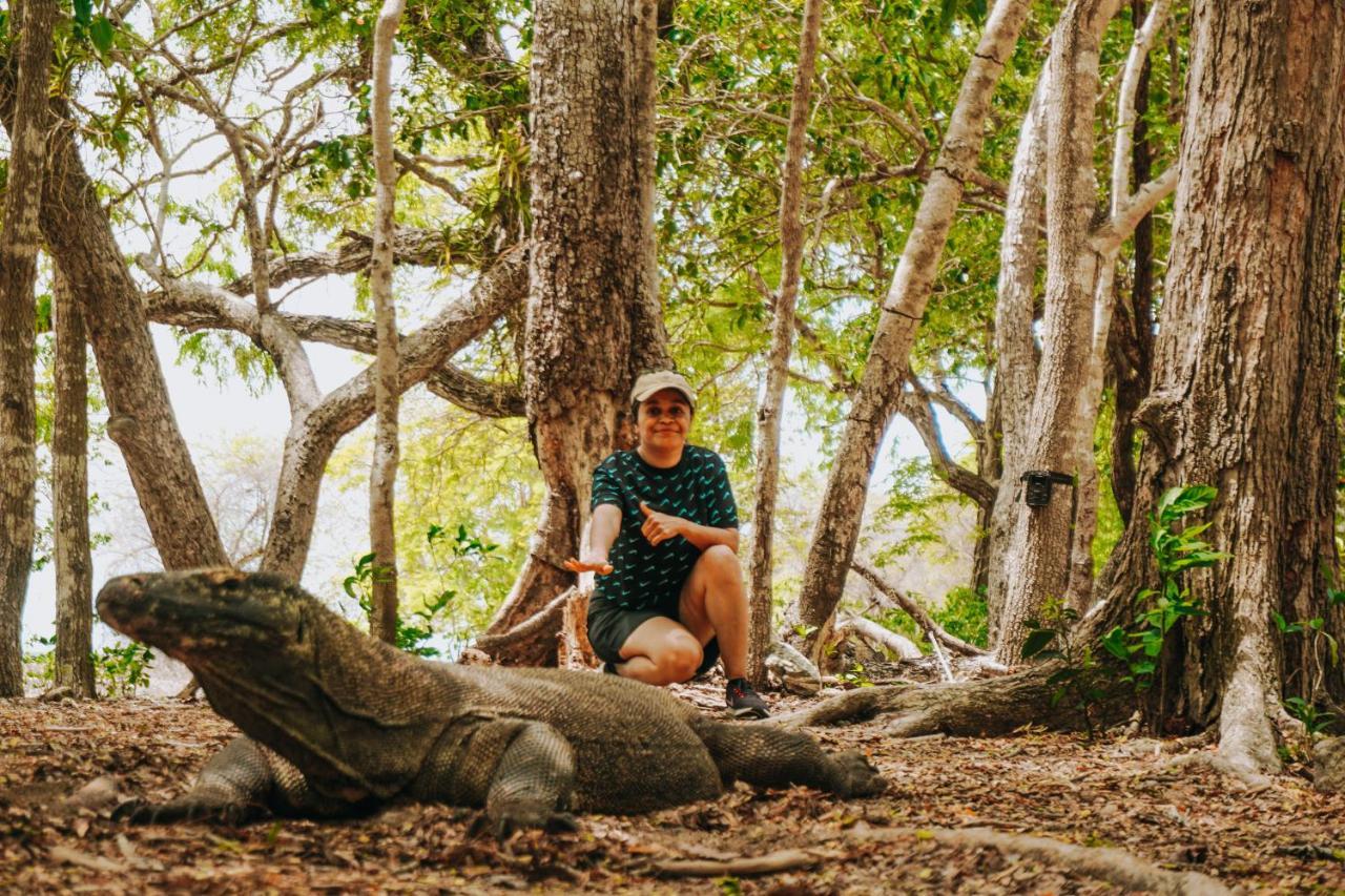 Komodoku One Love Homestay And Tour ลาบวนบาโจ ภายนอก รูปภาพ